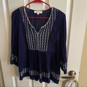 Two by Vince Camuto Crochet Detail Peasant Top Size Small